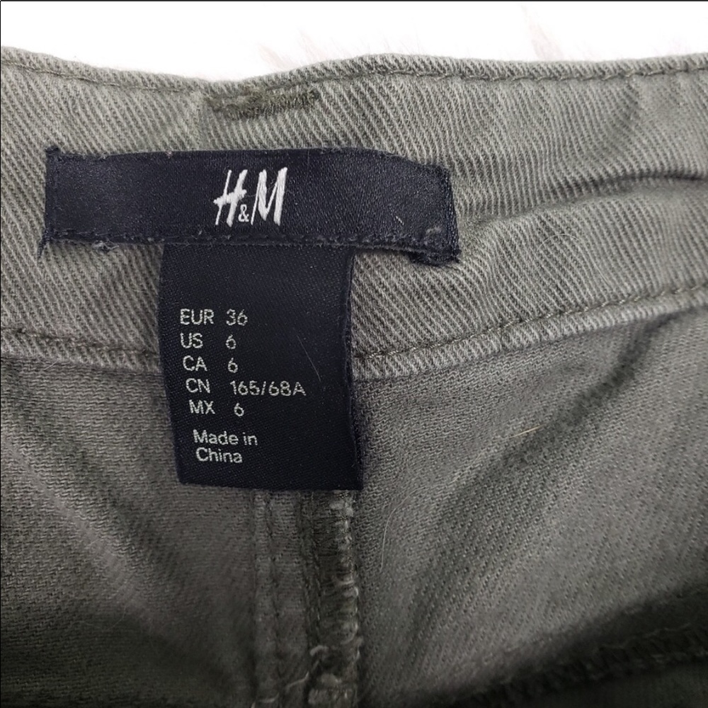H&M Shorts - Picture 6 of 6